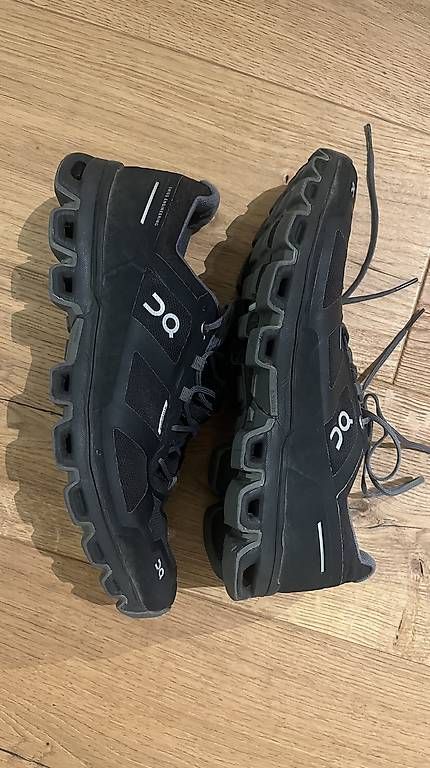 Scarpe da uomo: On Schuhe CoreTex! Nr. 44 – Usato da Otelfingen venduto da Leaping 1
