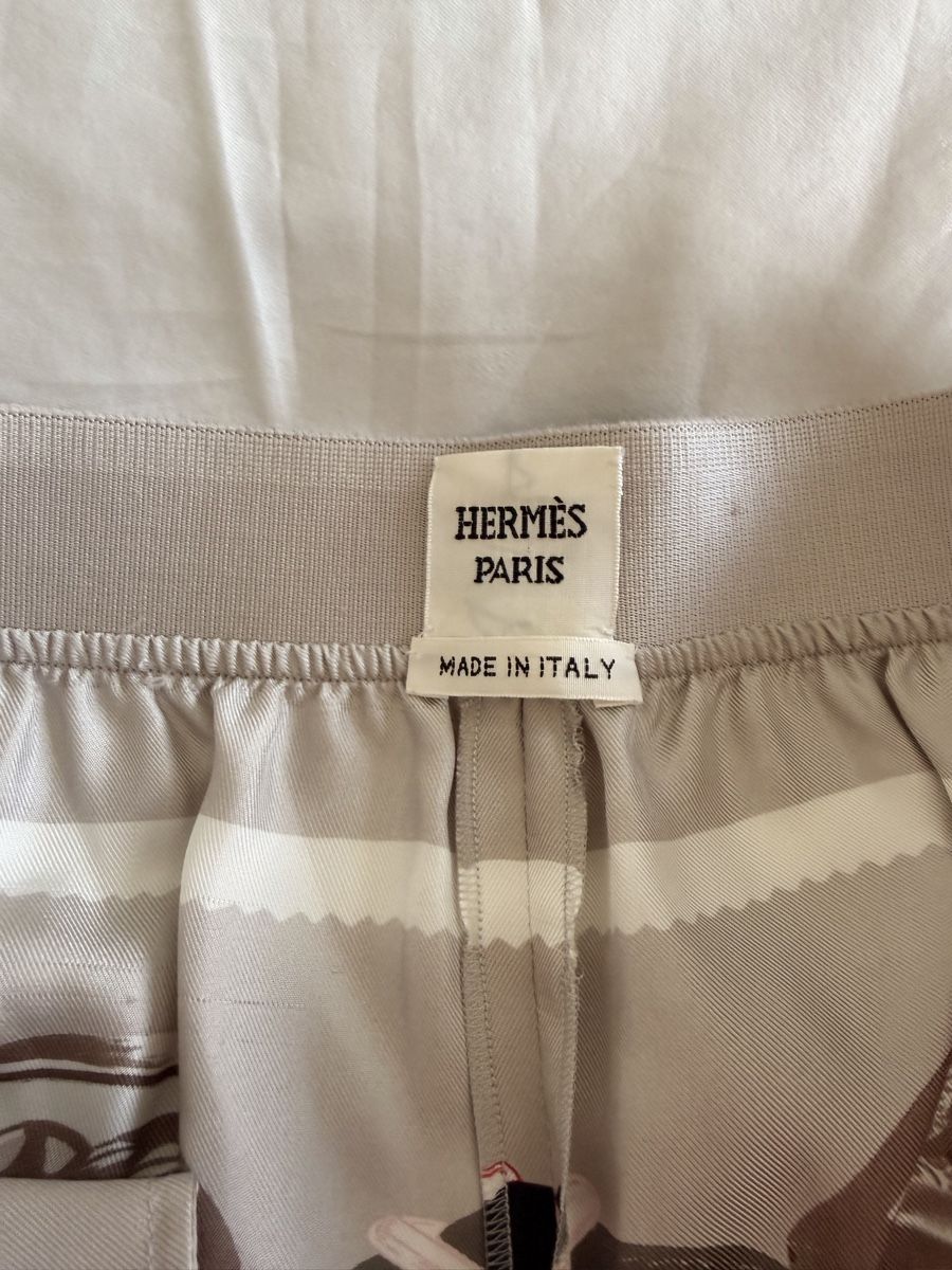 Hermès Hosen: Hermès Silk Pants - Size 40 - Iconic Print – Gebraucht aus Stallikon von RTagel 3