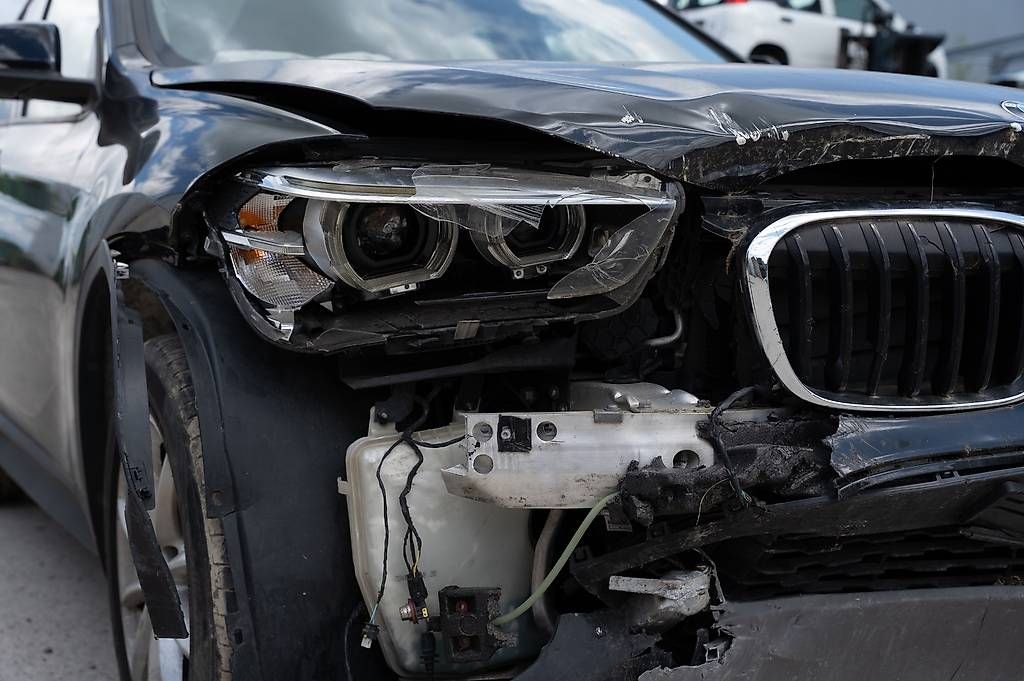 BMW Autos: BMW x1 18D - Unfall - FRONT – Defekt aus Affeltrangen von AutoZentrumAG 2