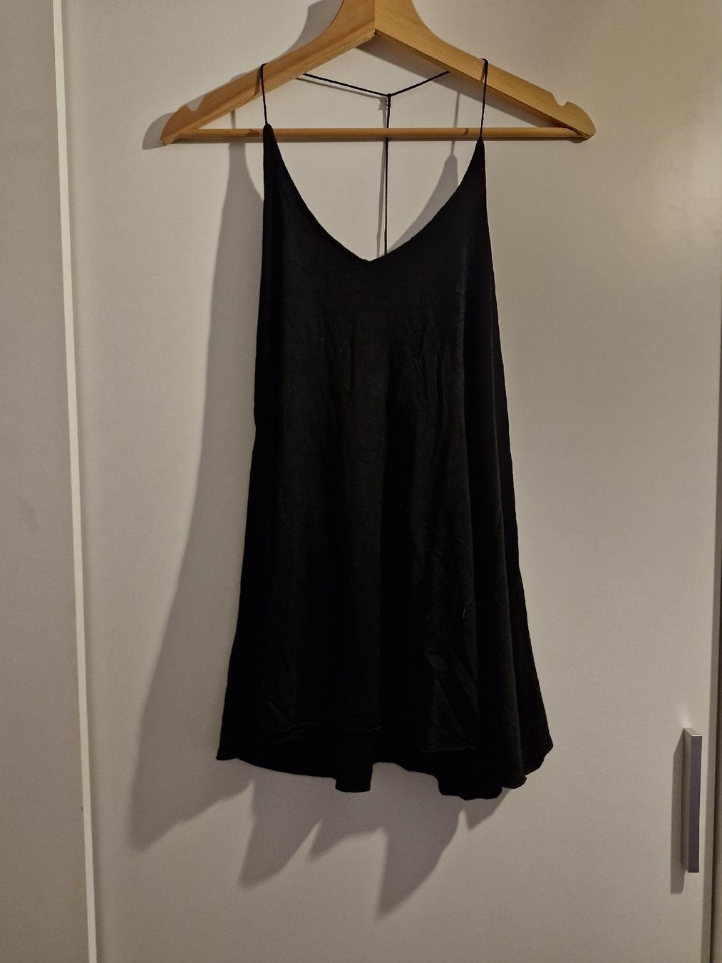 Top: schwarzes Top – Usato da Breitenbach venduto da sabrinaa95