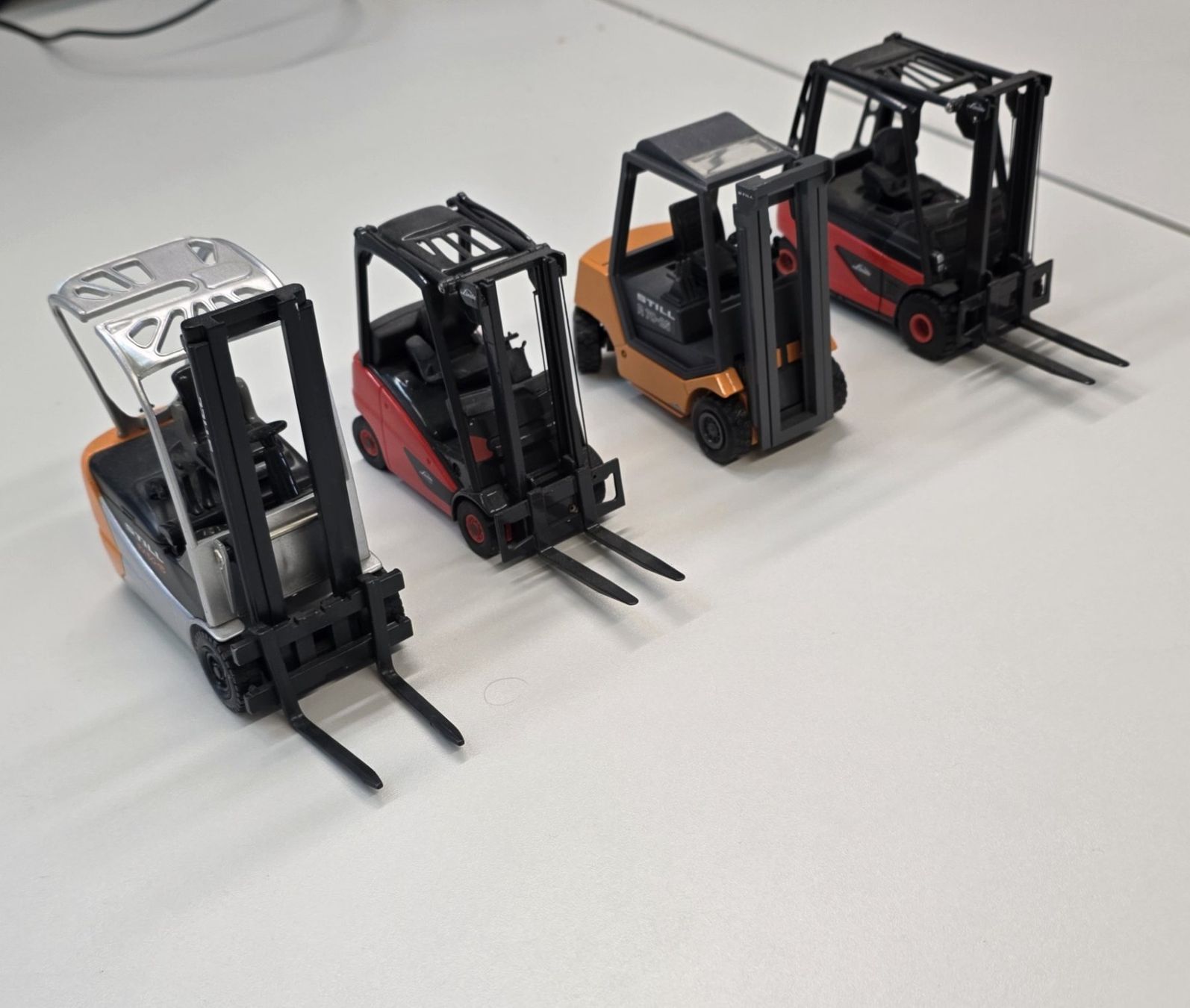 Kits de montage: Stapler Modelle / Shell Tankwagen – D'occasion à Dietlikon par Dilara5