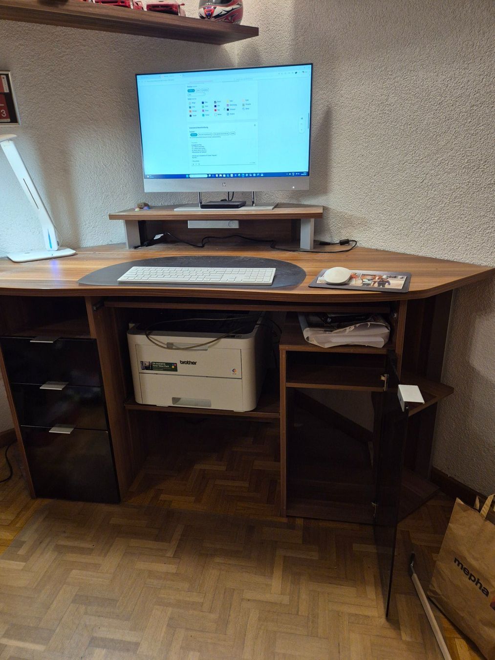 Scrivanie: Eckpult/ Computer Schreibtisch – Usato da Arlesheim venduto da Bmw3204