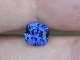 Saphir Blue Vividly saturation