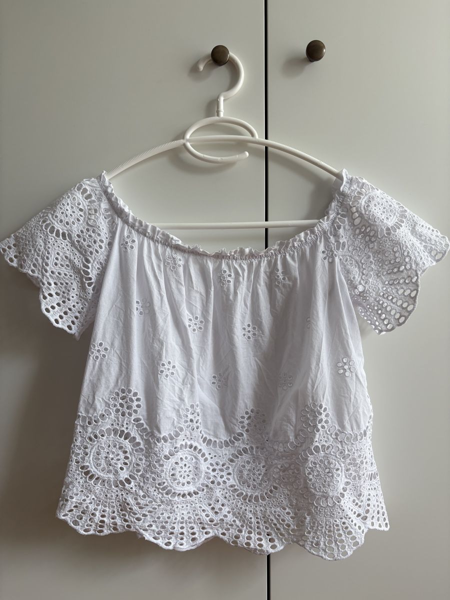 Stradivarius Chemisiers: Weisse Stradivarius Spitzen Bluse, Grösse S – D'occasion à Zürich par Sera.13 2