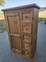 Mexikanischer Holzschrank, Schafreit , Massivholz
