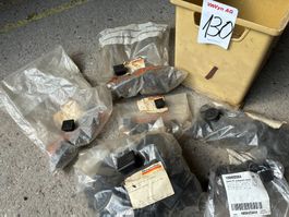 Posten Kunsstoffkappen (Lot 130) 6374 Buochs