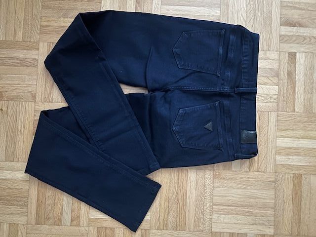 Guess Jeans: "GUESS" Jeans Gr. 36 – Nuovo (secondo la descrizione) da Walenstadt venduto da ricamul 9