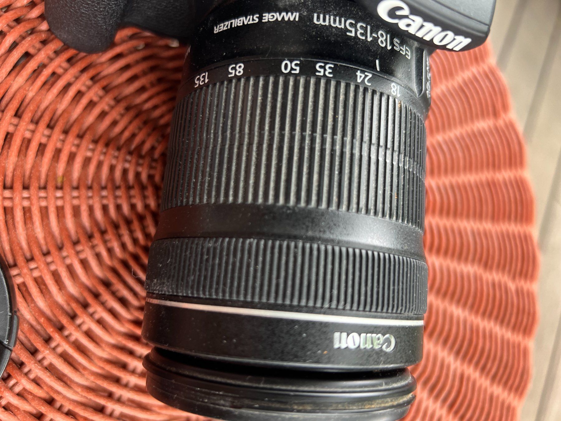 Canon Fotocamera: Canon EOS 700D mit Objektiv 18-135mm + Ladegrät – Usato da Wallisellen venduto da Val1990 8