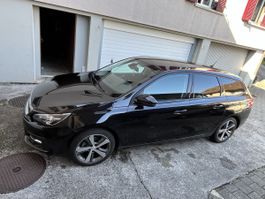 Peugeot 308 SW Schwarz