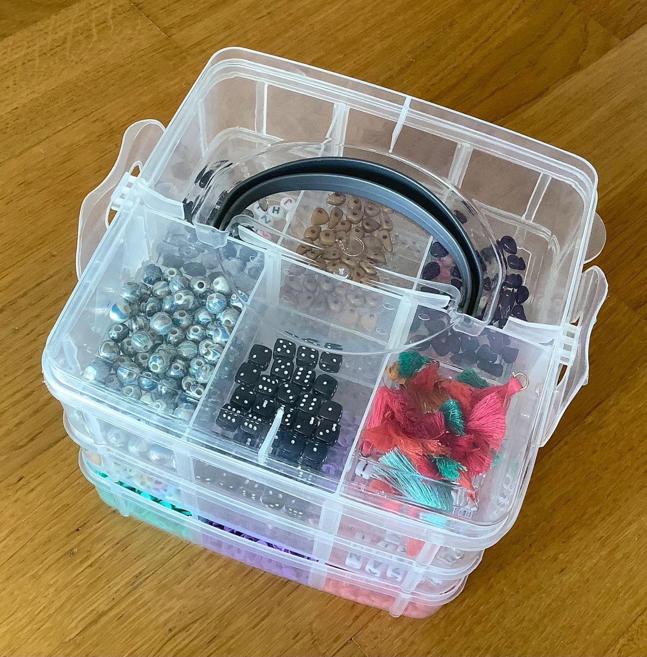 Kit bricolage: Perlen Set in Aufbewahrungsbox – Usato da Adliswil venduto da Urspirit 5