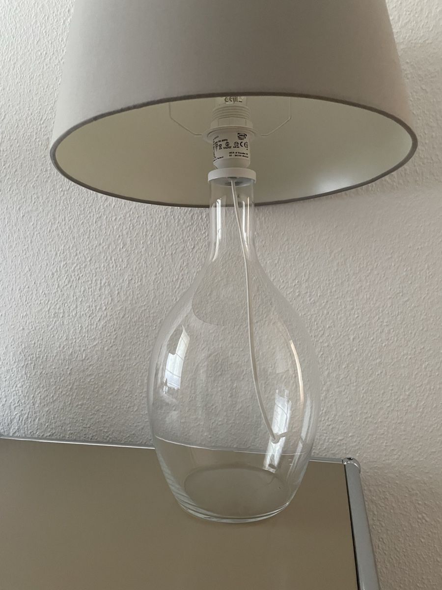 Ikea Lampen: Tischlampe Glasfuß mit Lampenschirm in greige – Gebraucht aus Zürich von sro_kn6w 1