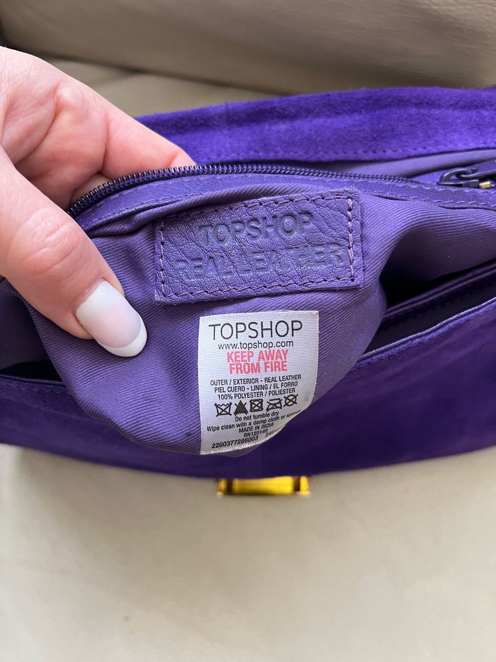 Topshop Borse: Top shop clutch in suede 💜 – Usato da Chêne-Bougeries venduto da Seetooyoo 3