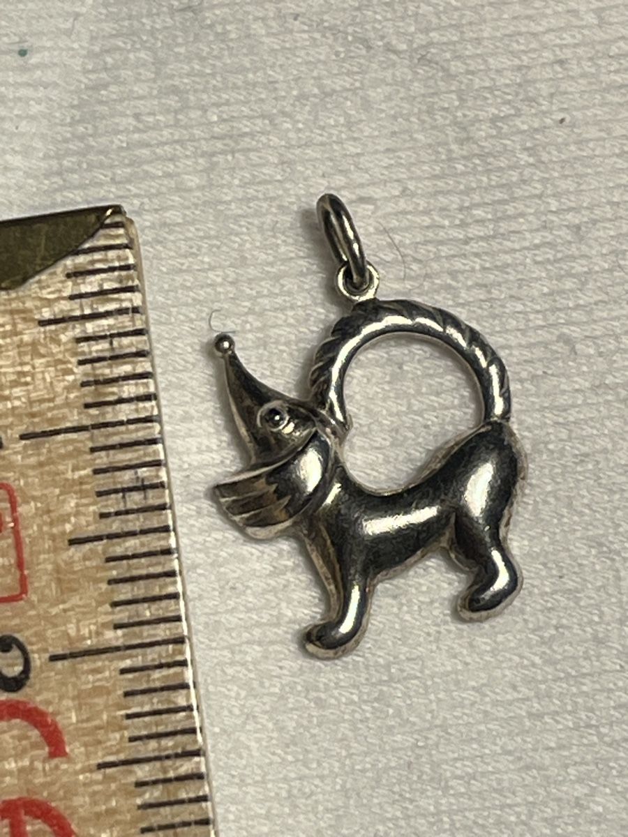 Pendentifs: Silbriger Anhänger "Dackel" – D'occasion à Neuenhof par Ivita 1