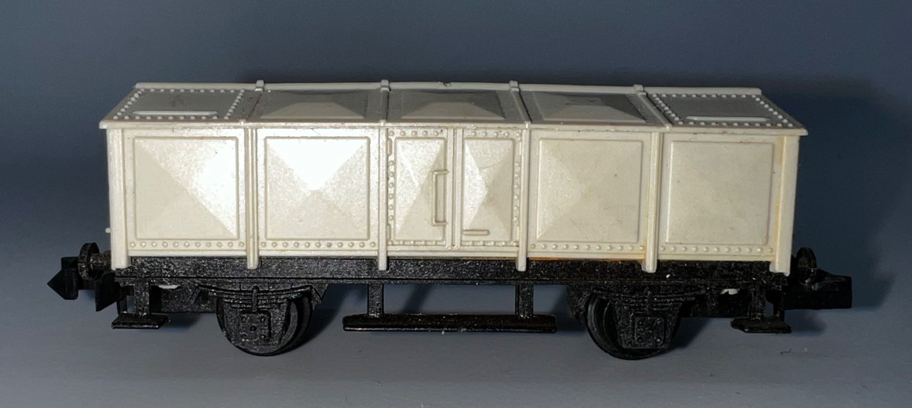 Arnold Modellini di ferrovie: Arnold N, Klappdeckelwagen (0421) – Usato da Basel venduto da jonnyhaas