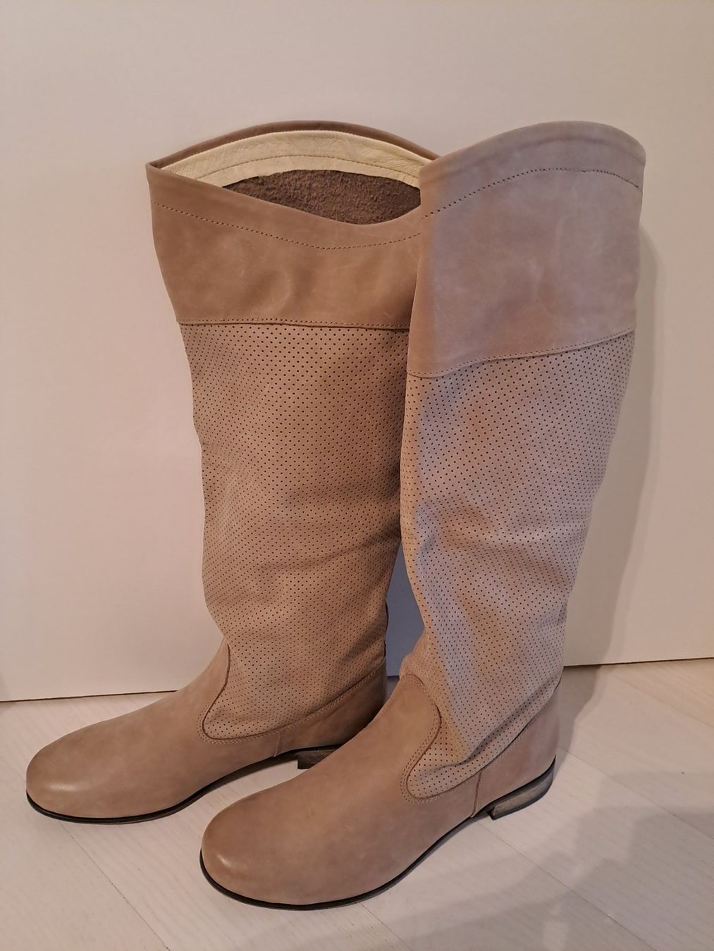 Damenschuhe: Stiefel  Gr 40 Leder – Neu (gemäss Beschreibung) aus Grenchen von panebianco