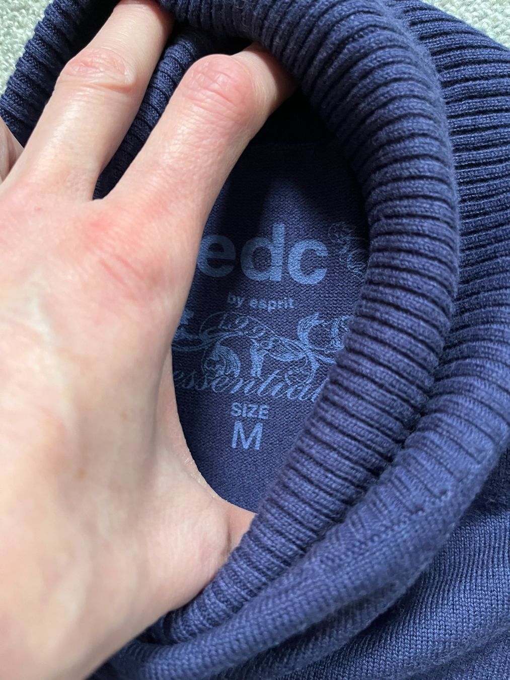 Esprit Pulls & Sweat-shirts: ESPRIT Rollkragenpullover Gr M – Neuf (Voir description) à Rekingen AG par nederland1 2