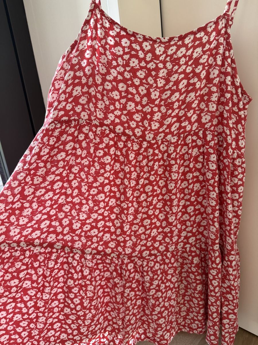 Vestiti: American Eagle Kleid rot geblümt Grösse M neu – Nuovo (secondo la descrizione) da Basel venduto da selinalivia 1