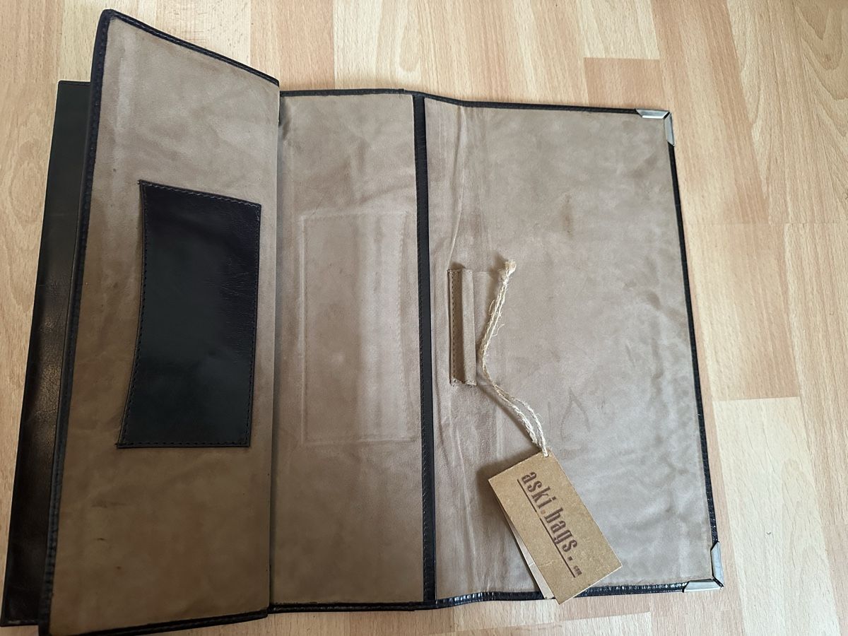 Valises & Sacs: Aski Bags  vor Dokumente Mappen  – Neuf avec emballage d'origine à Bützberg par Chisco 2