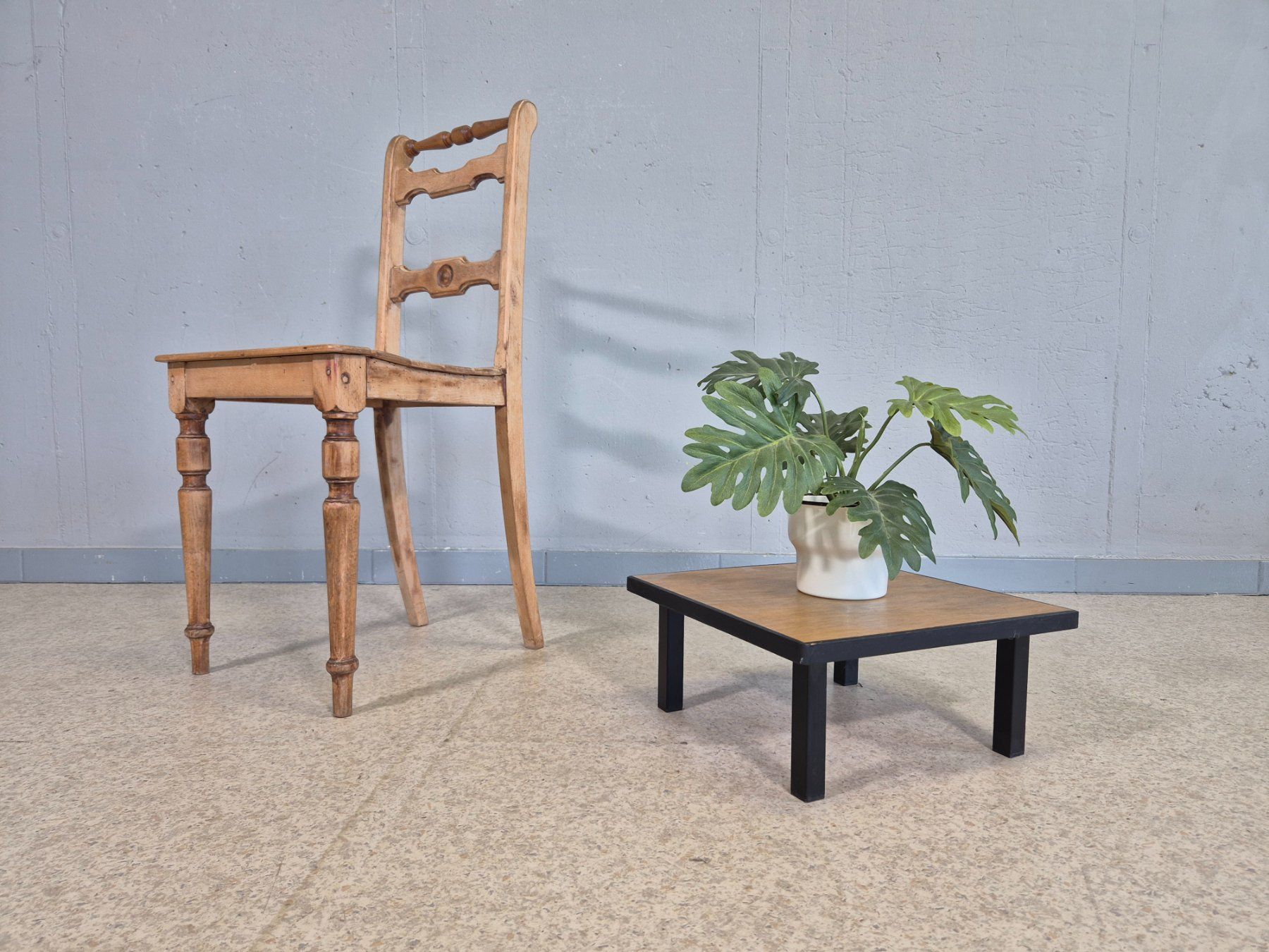 Sgabelli: Flower Stand Blumenhocker Blumentisch Blumen-Höcker – Usato da Nottwil venduto da Wondewa-Shop