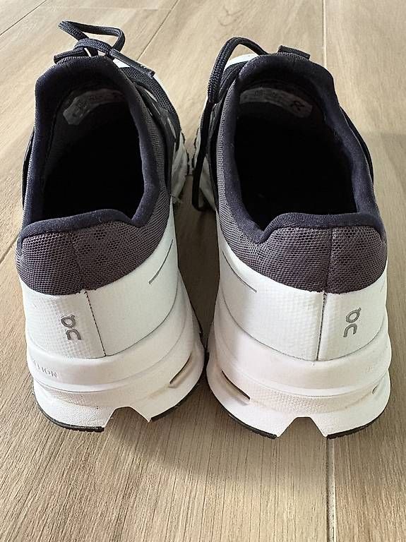 Scarpe da donna: Baskets On Cloudultra femme  – Usato da Pambio-Noranco venduto da Derimey 3