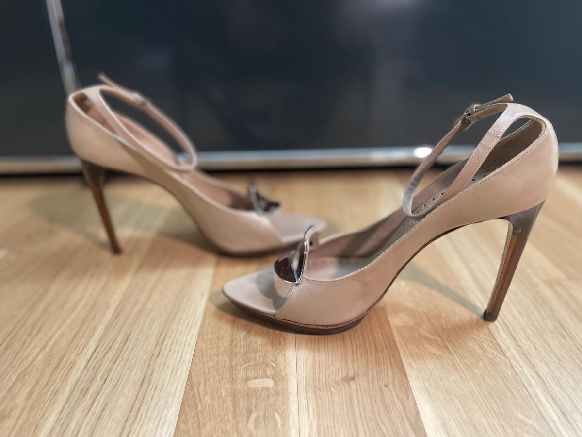 Saint Laurent Scarpe da donna: Yves Saint Laurent Sandalen – Usato da Luzern venduto da Fabian_Ni 3
