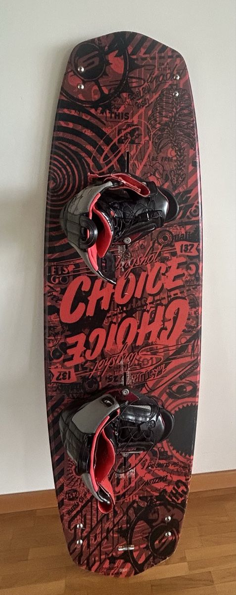 Tavole da surf e di nuoto: Slingshot Choice 137 Blemish Wakeboard – Usato da Blonay venduto da lucy20102012