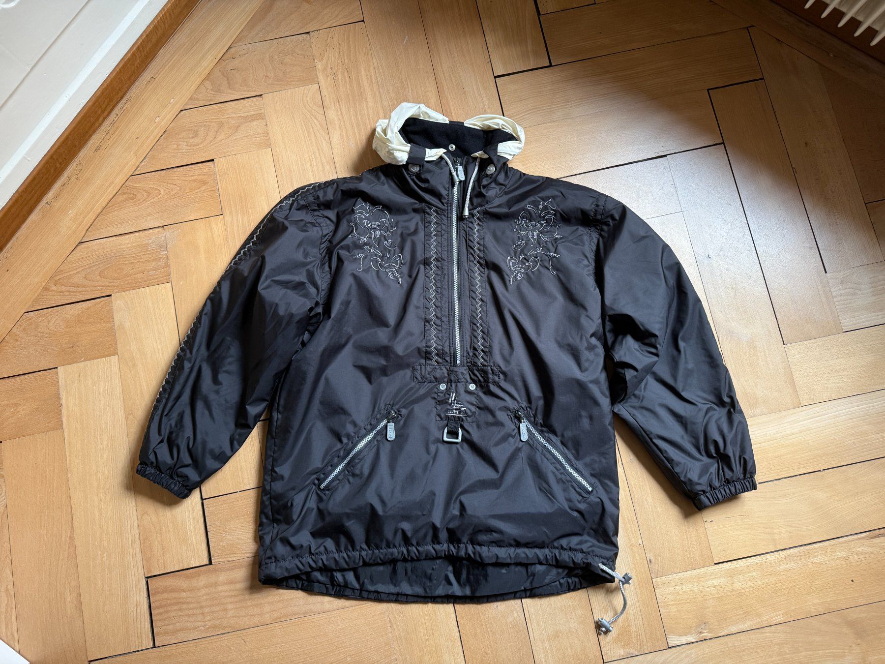 Luhta Giacche: LUHTA - Anorak Jacke schwarz XL – Usato da Zürich venduto da Diazaio