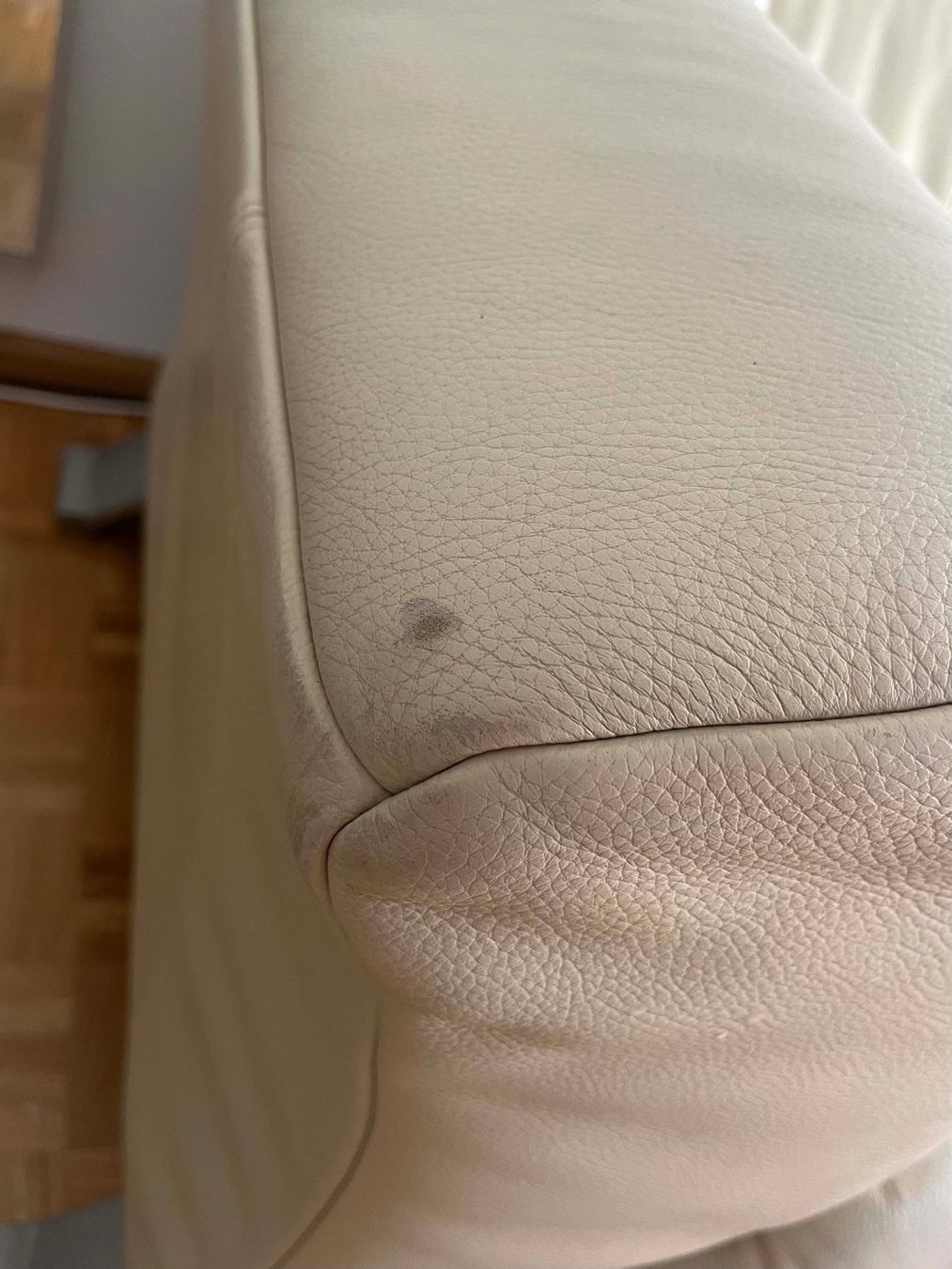 Rolf Benz Divani: Ledersofa von Rolf Benz, 2-Sitzer – Usato da Allschwil venduto da pa.die 5
