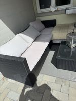 Gartenlounge Polyrattan schwarz mit Tisch guter Zustand