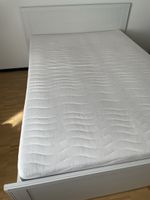 Bettgestell mit Lattenrost und 2 Schubladen 140x200 cm