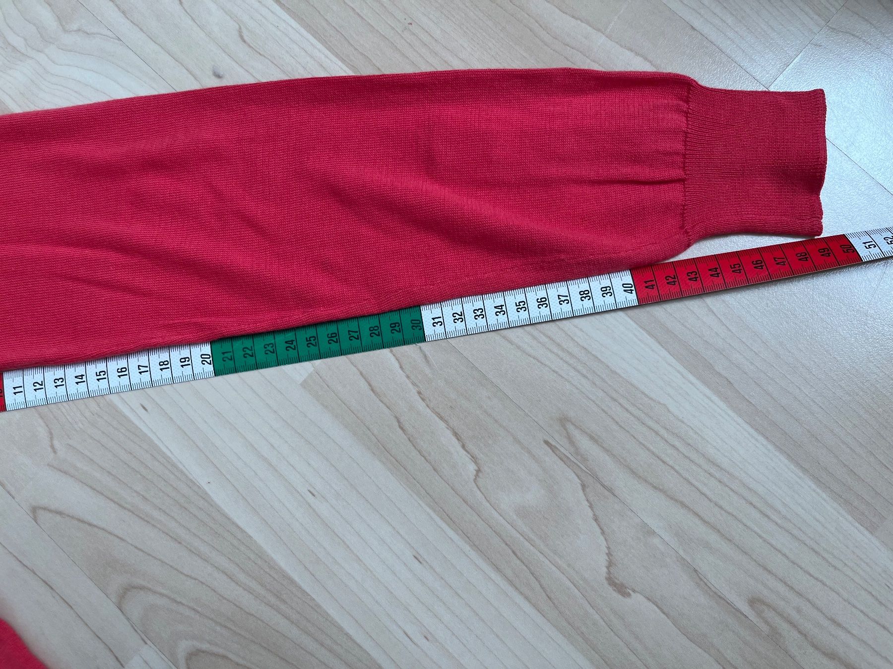 Armani Pullover & Sweatshirts: Armani: leichter Pullover, V-Auschnitt, rot, Gr. 36 38 – Gebraucht aus Luzern von ellitussi 7