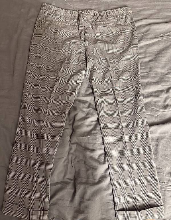 Pantaloni: Beige karierte Hose  – Usato da Wädenswil venduto da dom_pz5d 2