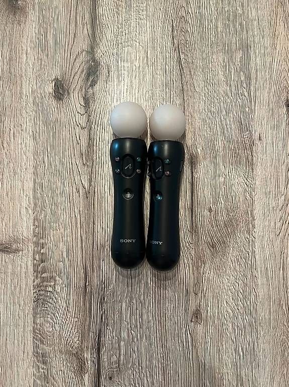VR Brille: PSVR Komplettset PS4 - VR Brille + 2x Move + Aim Controller – Gebraucht aus Aarau von PascalRohrbach 2