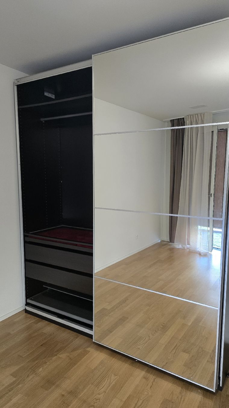 Ikea Schränke: Kleiderschrank IKEA – Gebraucht aus Kriens von ari_mgy6