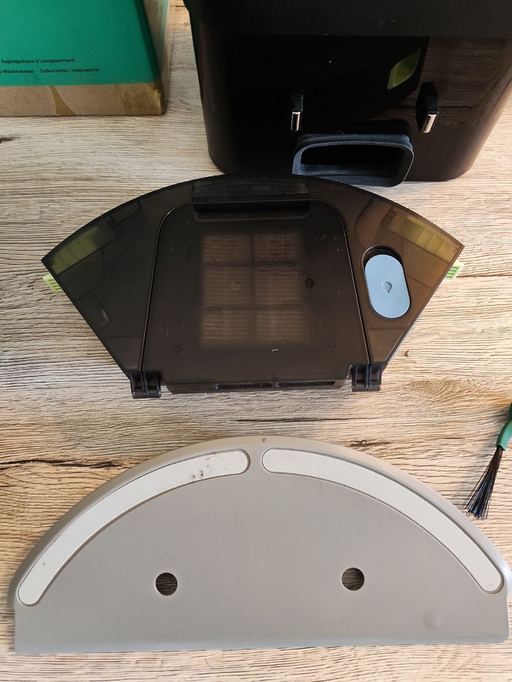 Irobot Staubsauger & Zubehör: Roomba 105 +AutoEmpty Dock – Gebraucht aus Bilten von kingofthekings57 4