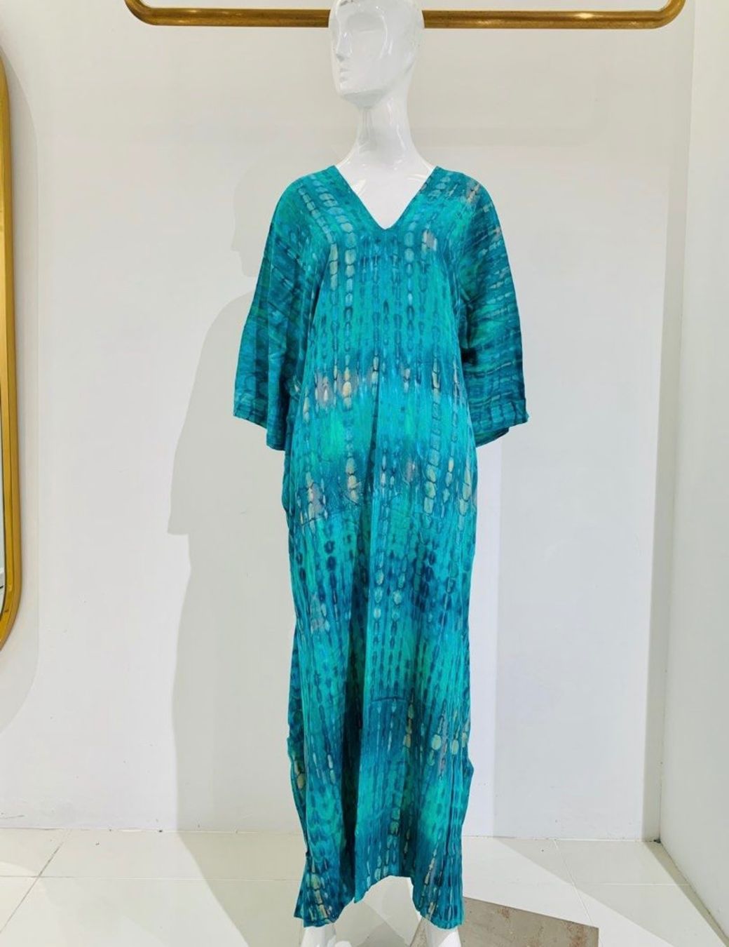 Vestiti: TURQUOISE TIE DYE KAFTAN Effortless Resort Elegance – Nuovo (secondo la descrizione) da Zürich venduto da Souljunic 1