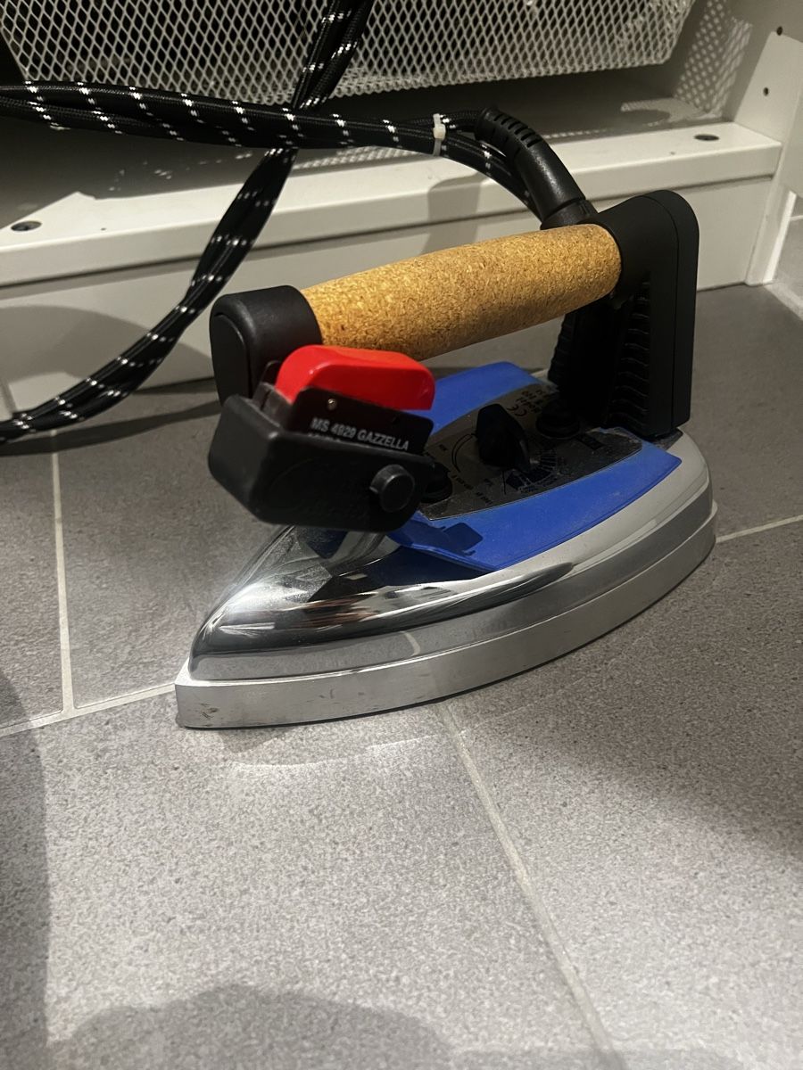 Fers à repasser: Silter Super Mini 2035 Professional – Neuf (Voir description) à Balgach par mar_fg6d