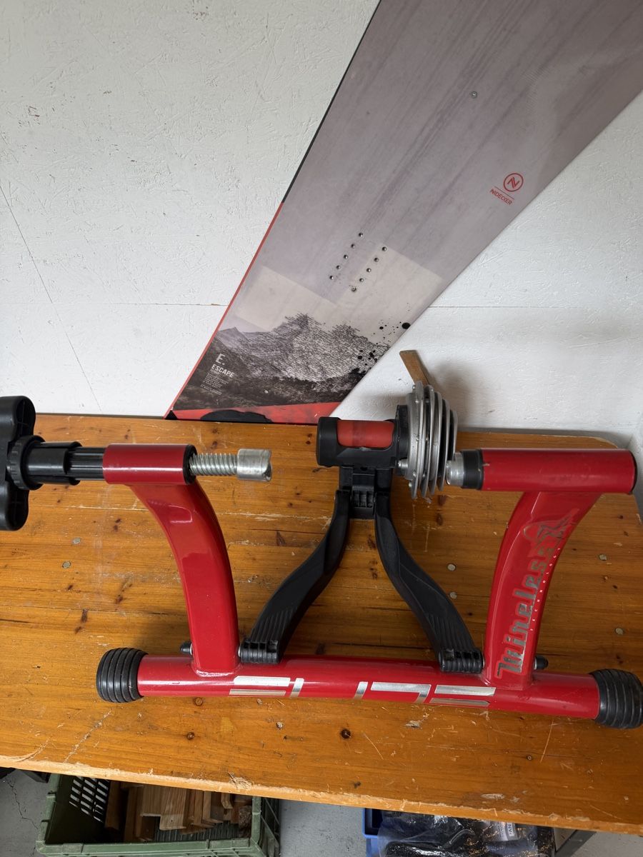 Hometrainer: Elite Hometrainer  – Gebraucht aus Murten von Ski-Outlet 1