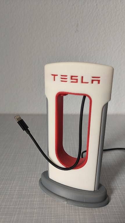 Caricabatterie: Tesla Supercharger Smartphone Ladestation – Usato da Bern venduto da wade99 1