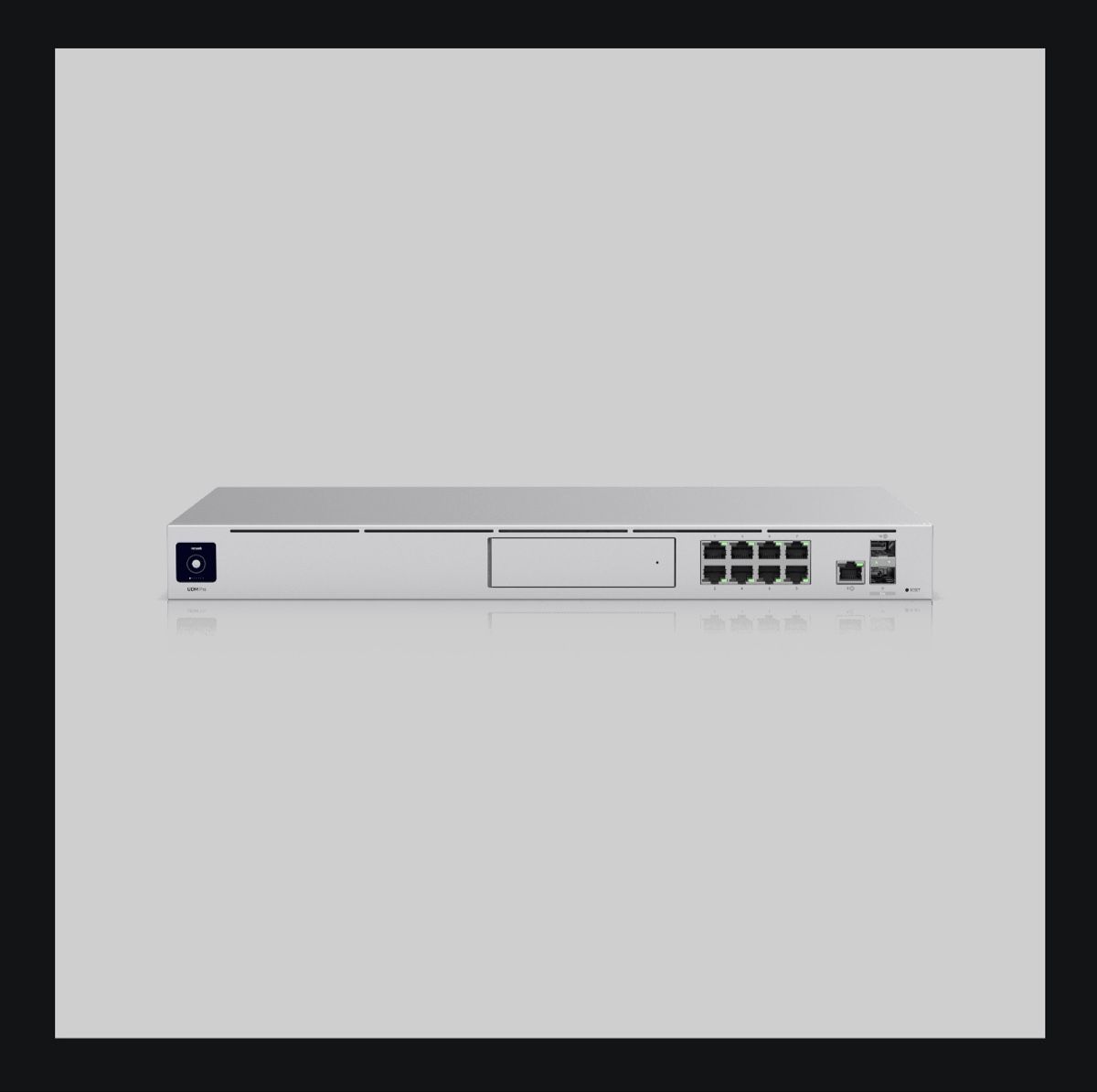 Firewall: Ubiquiti UDM-Pro – Usato da Schaan venduto da Pgizmo