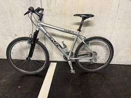 sehr schönes Bike 