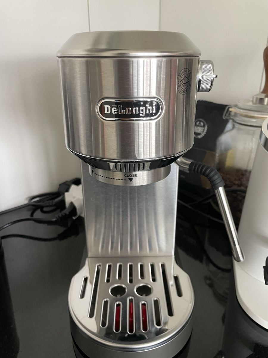 De'Longhi Machines à café & Machines à expresso: DeLonghi Dedica Duo Espressomaschine silber – D'occasion à Steffisburg par delker96 1
