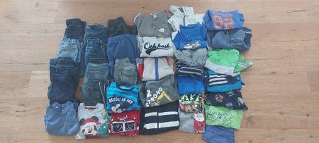 34-Teiliges Kinderbekleidung Grösse 98/104 