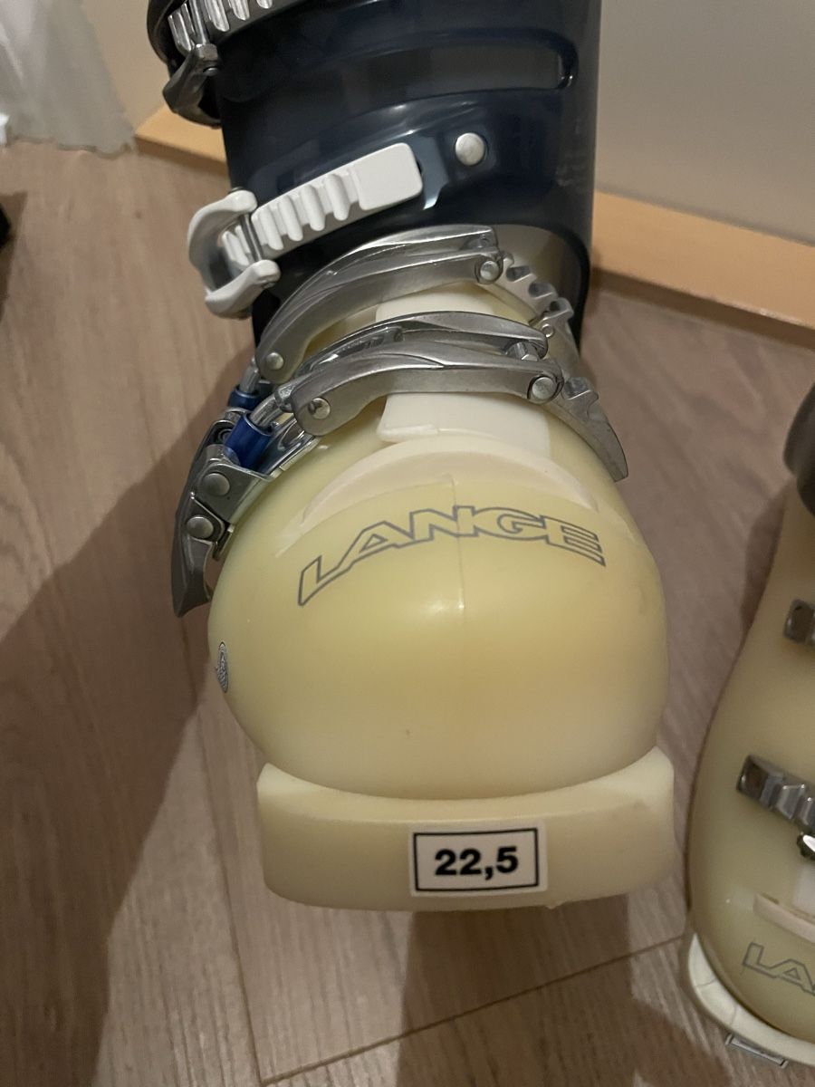 Skis: Lange exclusive 8 ski boots (22.5) – Neu und originalverpackt aus Basel von mar_fp5q 2