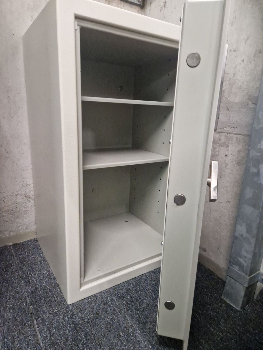 Casseforti: Tresor / Kassenschrank BBS E 800 EZ – Usato da Cham venduto da Dave63 1