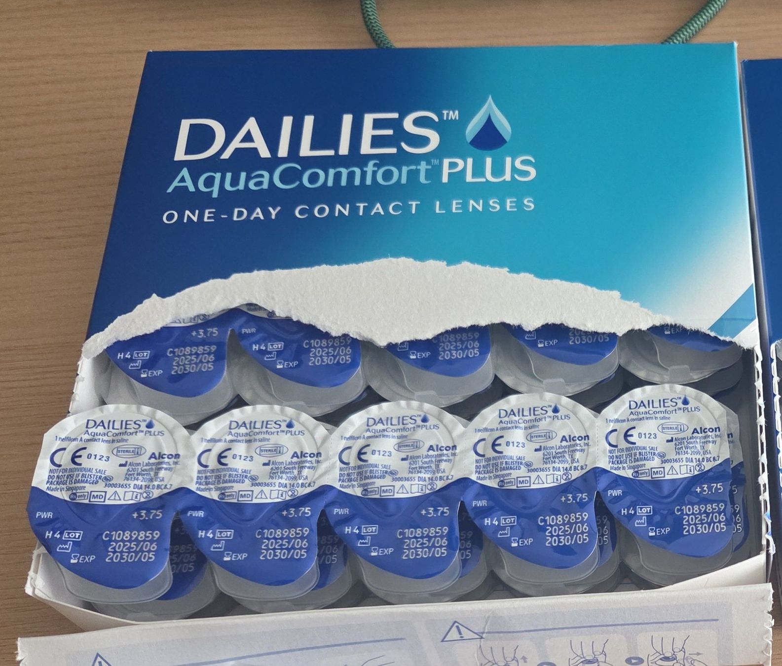 Acuvue Kontaktlinsen: Dailies AquaComfort PLUS +3.75 Tageslinsen - 89/90 Stück 😅 – Neu (gemäss Beschreibung) aus Zürich von Geek2000