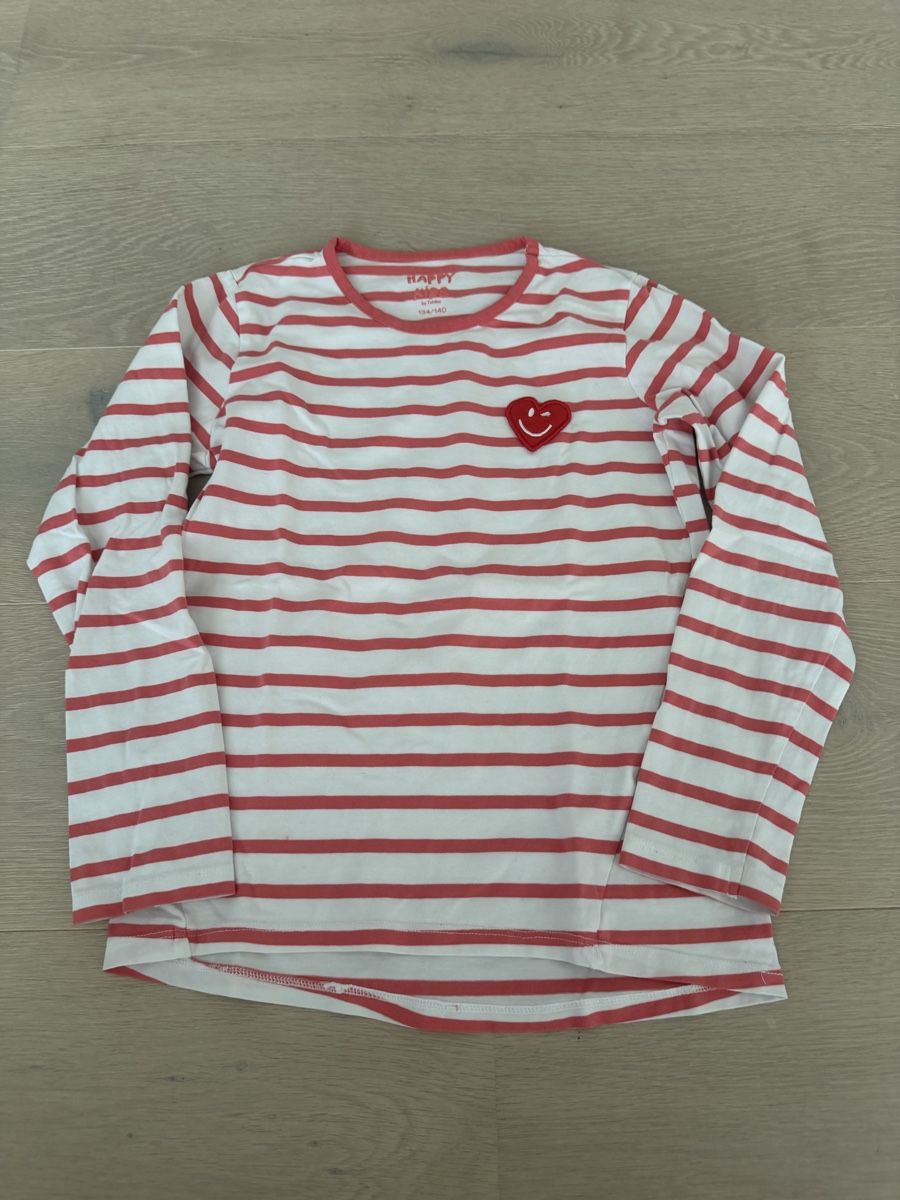 Maglioni & Felpe: Tchibo Langarmshirt 134/140cm – Nuovo (secondo la descrizione) da Wallisellen venduto da Nataschab0
