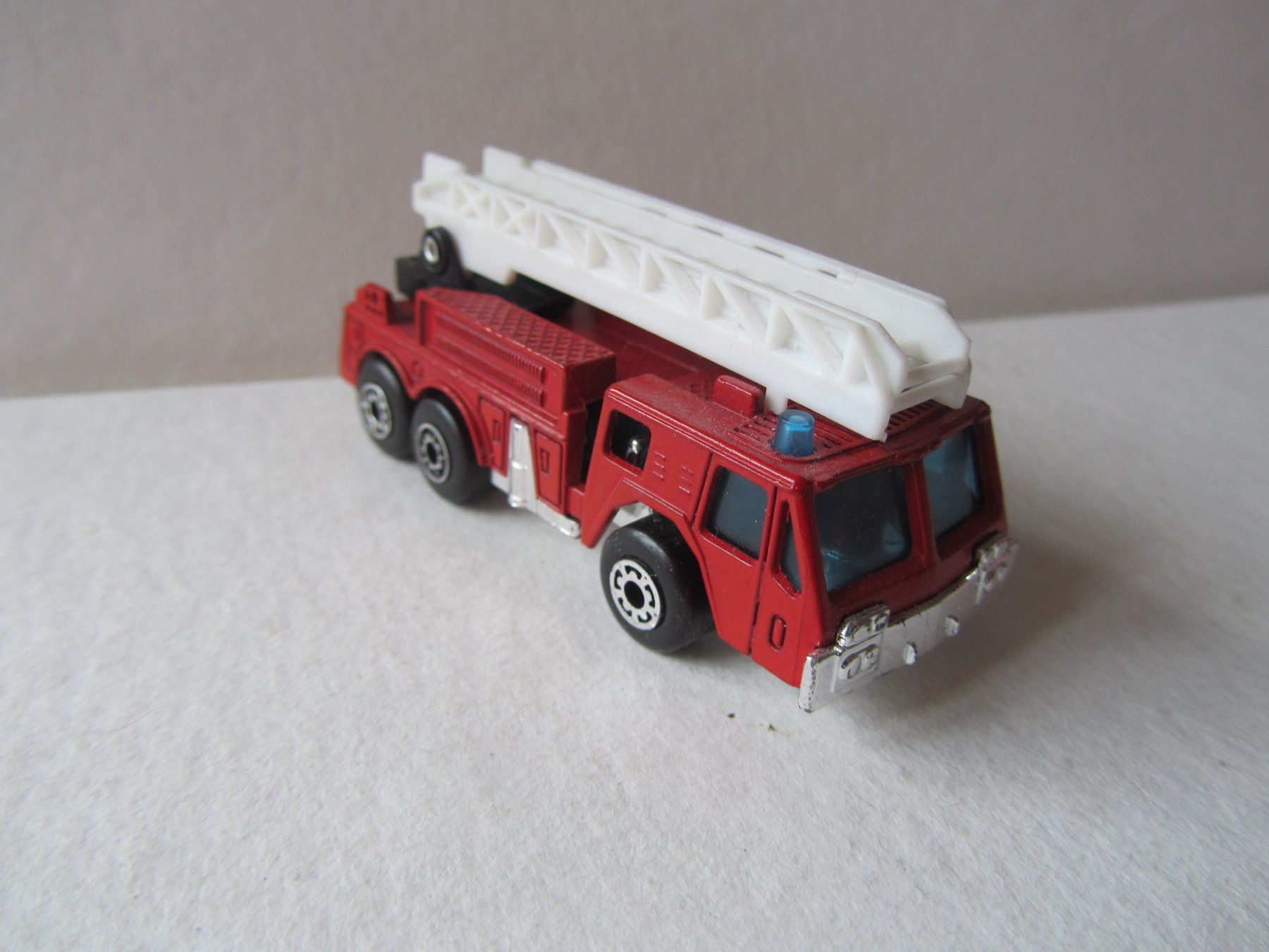 Matchbox Voitures modèles: Fire Engine, Matchbox Macau, unbespielt – D'occasion à Weiningen ZH par dietsch57 2