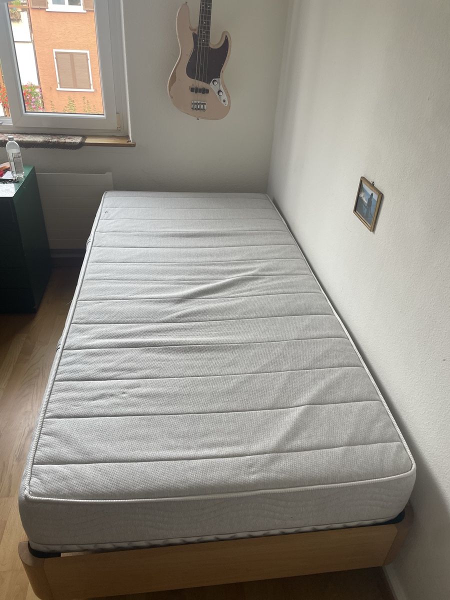 Lits: Schönes Einzelbett – D'occasion à Zürich par mar_6gnc 2