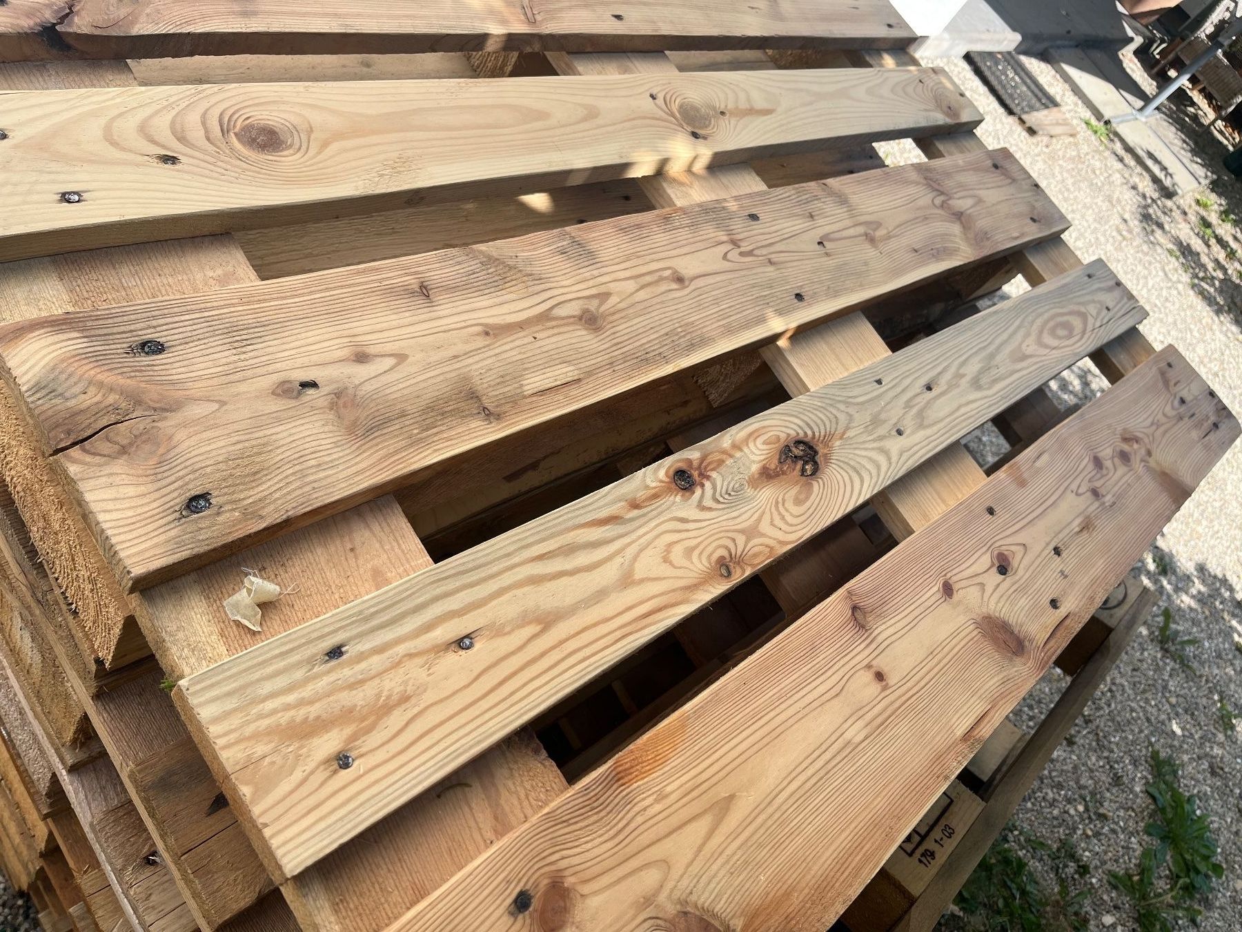 Palettes: Holzpaletten – D'occasion à Vinelz par Lewis001 1